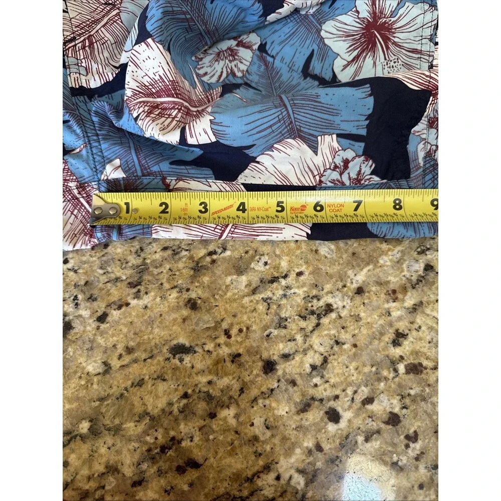 Patagonia hibiscus tropical